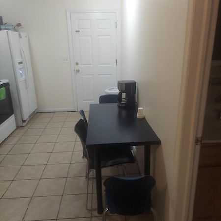 Crystal Room 1 Guest House Near 12Mins To Ewr Airport / Prudential / Njit / Penn Station Newark Exterior foto