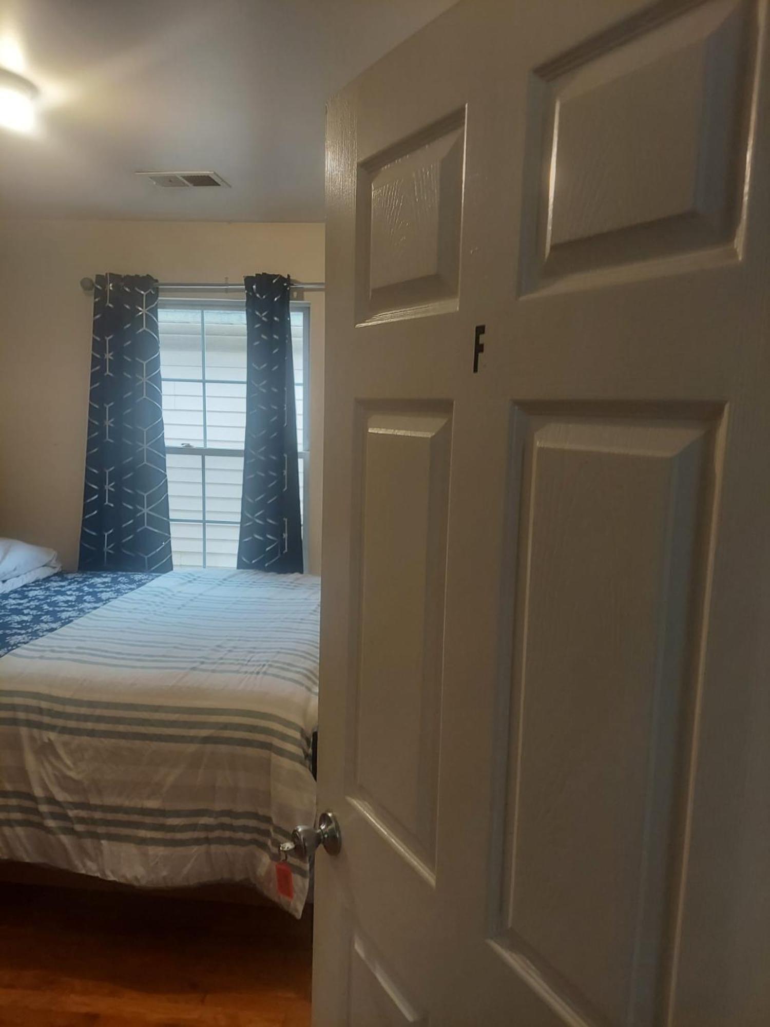Crystal Room 1 Guest House Near 12Mins To Ewr Airport / Prudential / Njit / Penn Station Newark Exterior foto